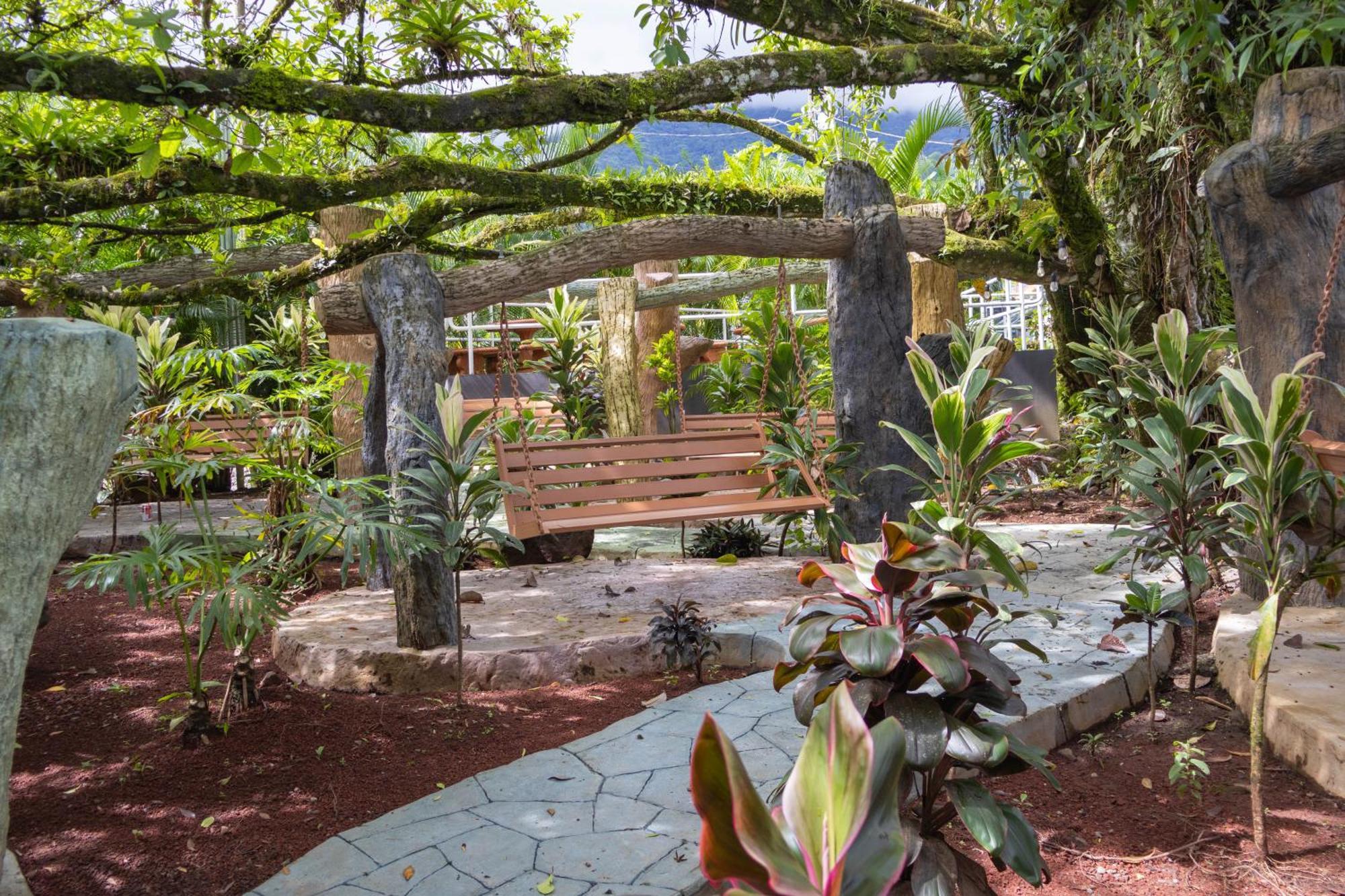 Hotel Relax Termalitas - Thermal Water La Fortuna Екстериор снимка