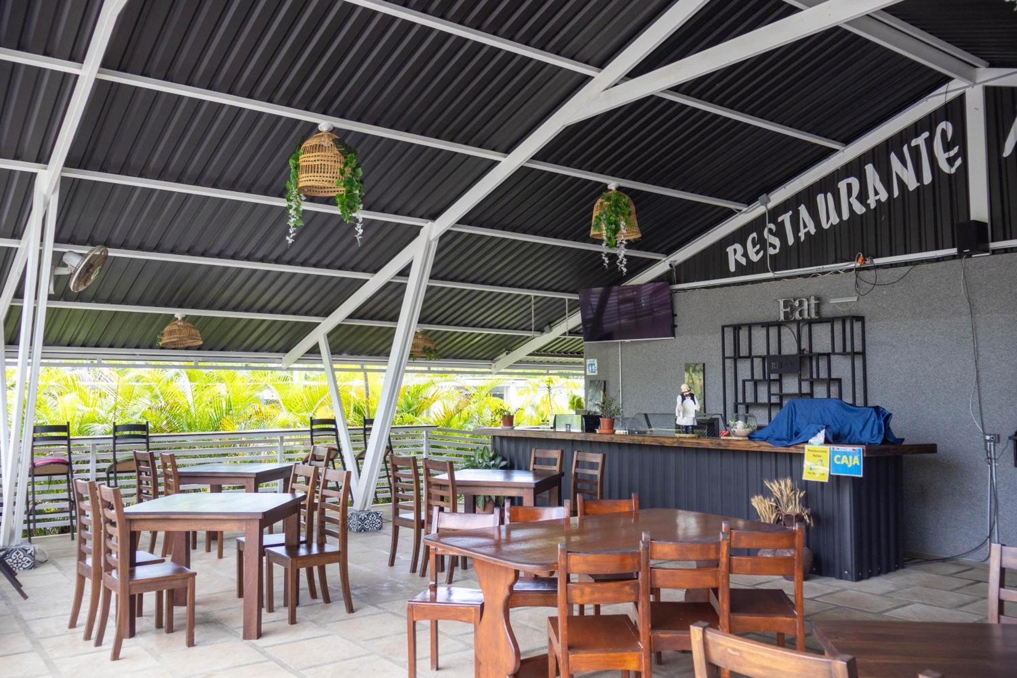Hotel Relax Termalitas - Thermal Water La Fortuna Екстериор снимка